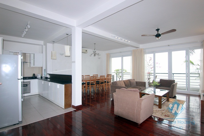 Lake view 3 bedroom apartment for rent in Tay Ho